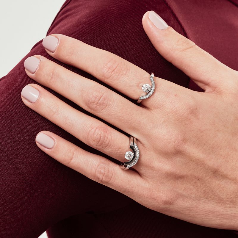 Bague_Intrepide_grand_arc_0.25ct_-_Or_blanc_18k_-_diamant_ethique_-_Loyale_Paris
