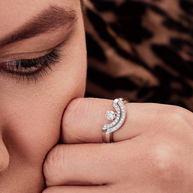Bague_Intrepide_petit_arc_0.25ct_-_Or_blanc_18k_-_diamant_ethique_-_Loyale_Paris