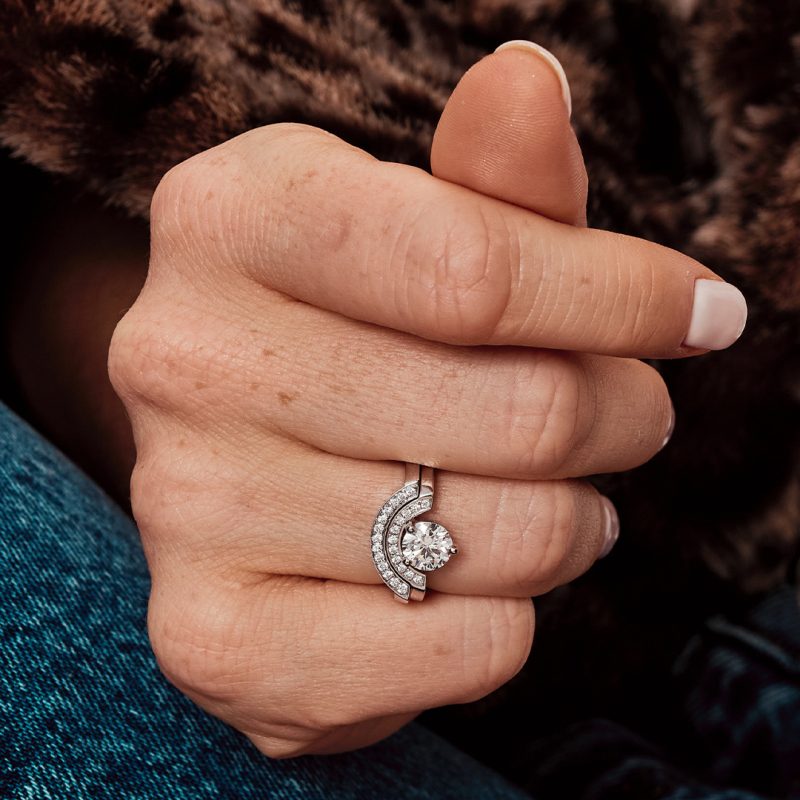 Bague_Intrepide_petit_arc_1-5ct_pavee_-_Or_blanc_18k_-_diamant_ethique_-_Loyale_Paris_-_1